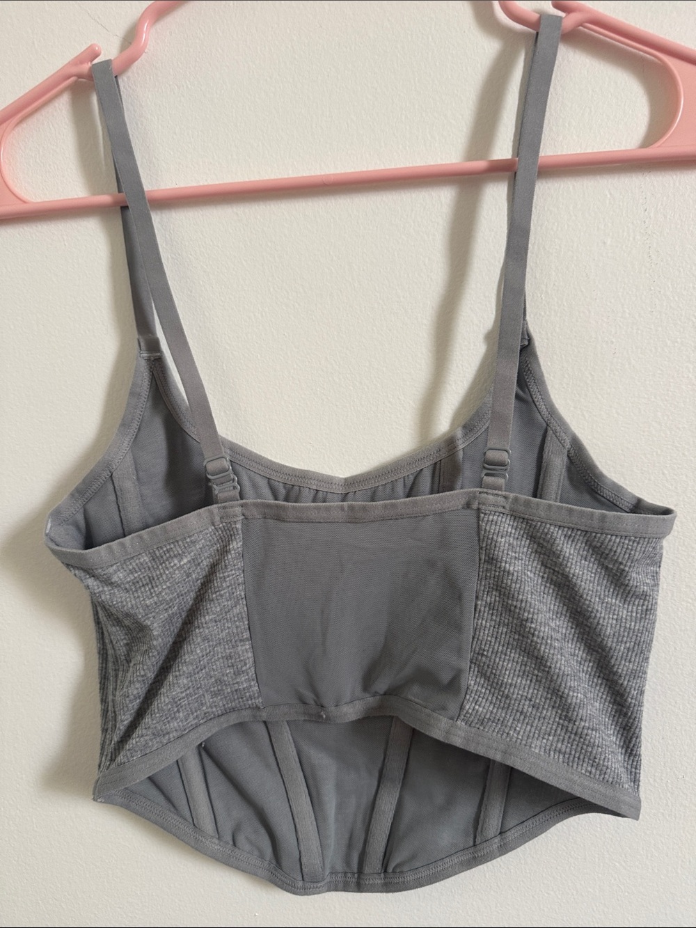Colsie Gray Ribbed Crop Tank Top - Picture 2 of 3